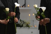 家族葬の挨拶状の例文・書く内容を紹介!送る時期や注意点も解説