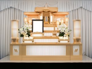 亡くなってから葬儀までの日数は？喪主・参列者としての流れを解説！