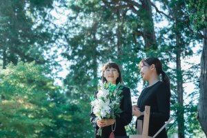 直葬の費用相場は？安くする工夫や一般葬との違いも解説