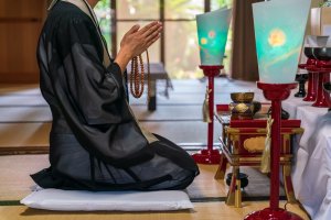 三回忌とはいつ行う法要？意味や準備、当日のマナーまで解説