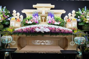 家族葬の費用相場と内訳-追加料金なしで安くするコツと注意点