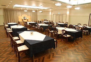 法宴会場