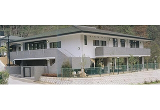 猪名川霊照苑