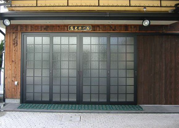 入口