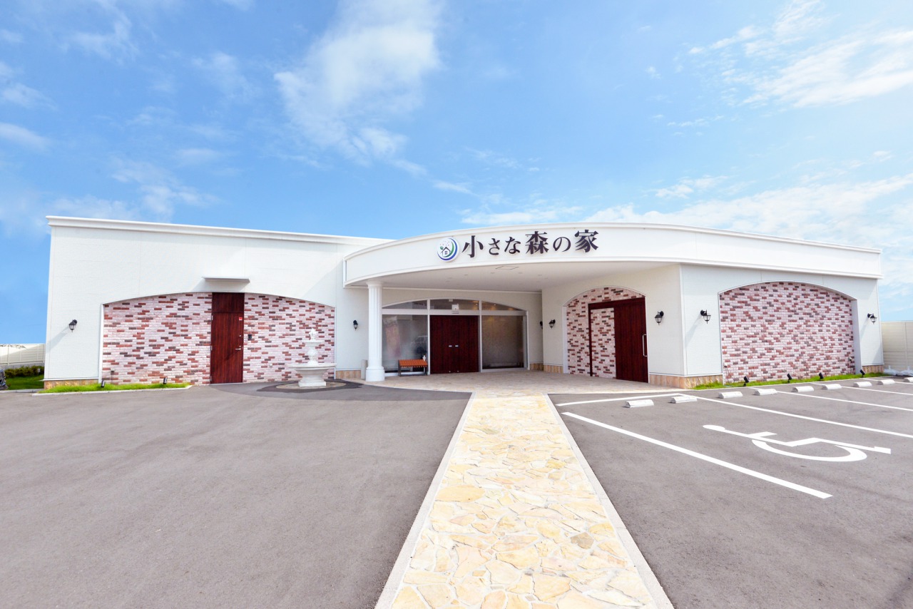 小さな森の家 野田山崎