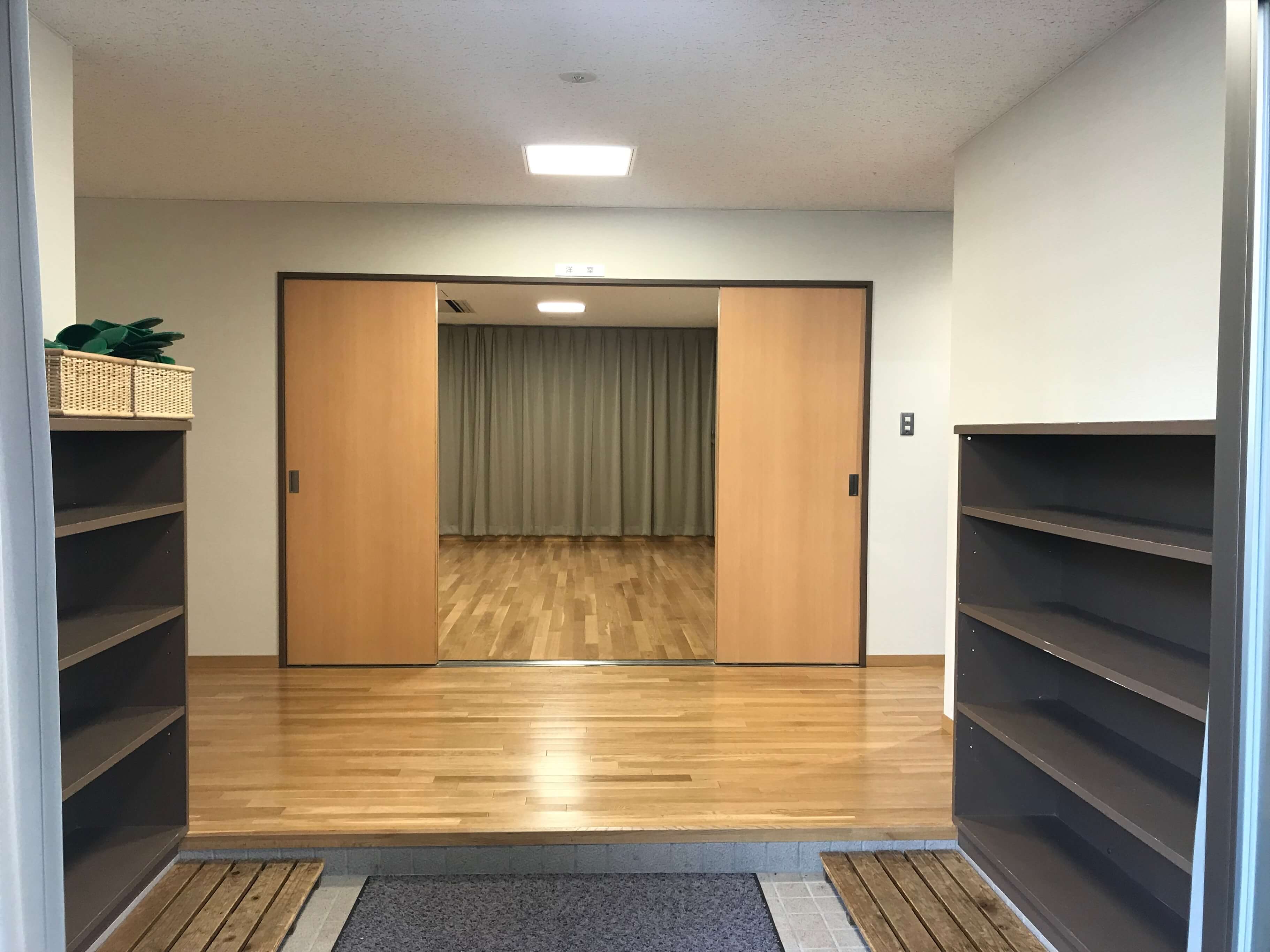 一階式場入口