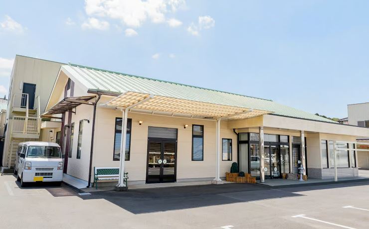 小さな森の家　木原斎場