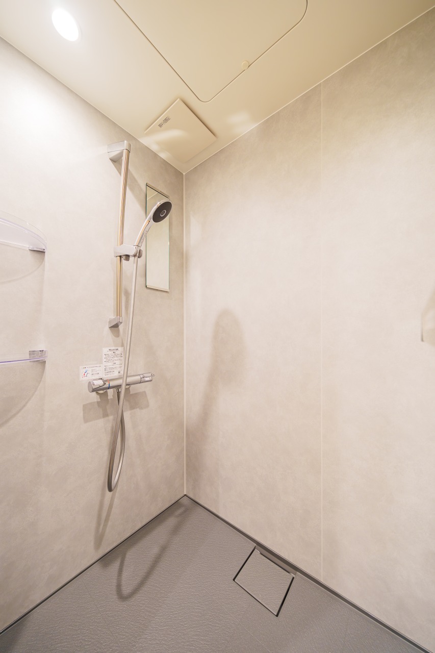 シャワー室