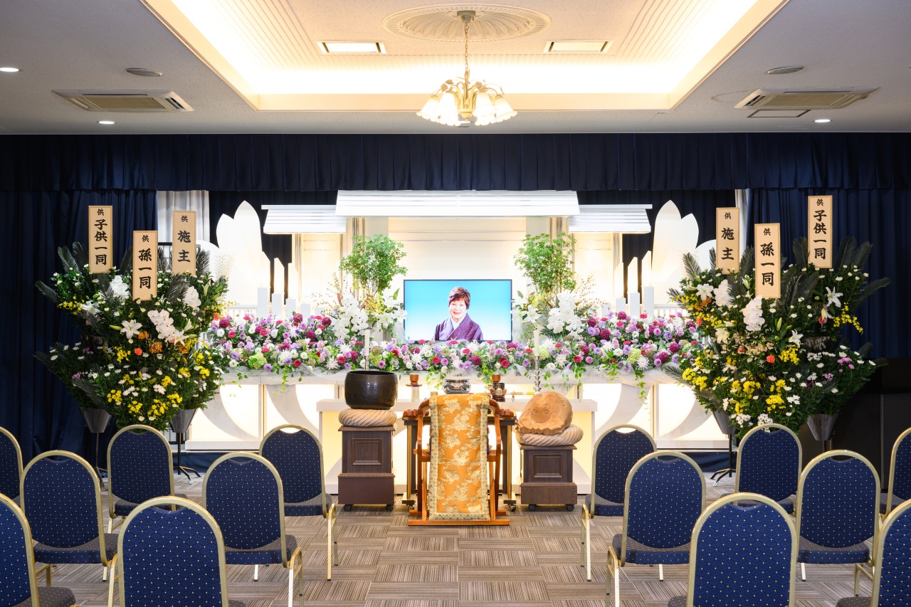 式場（祭壇はイメージです）