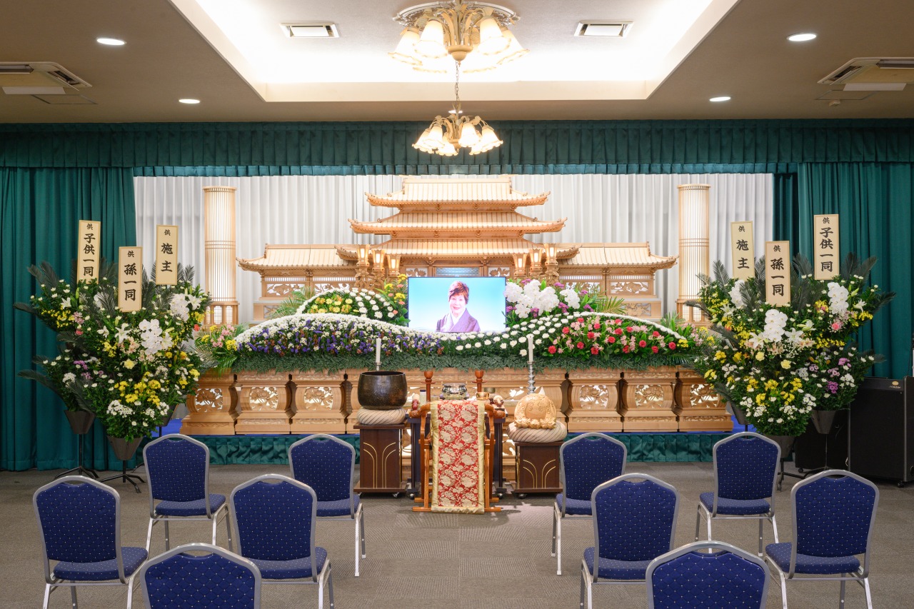 式場（祭壇はイメージです）