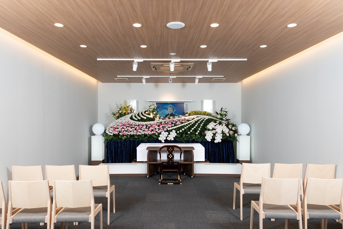 式場（祭壇はイメージです）