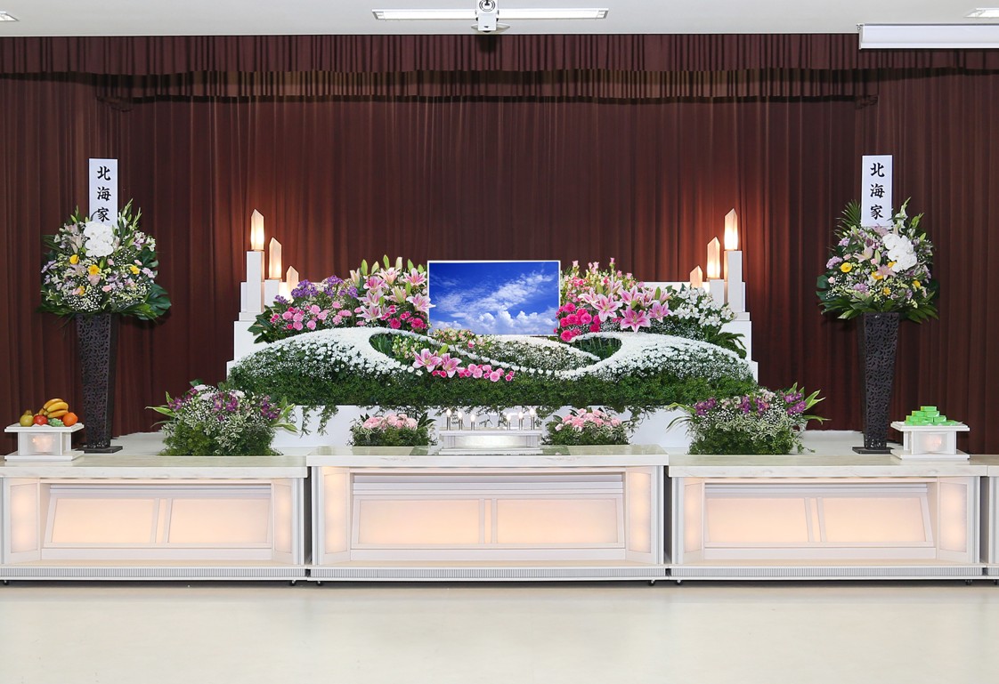 大ホール（祭壇はイメージ）